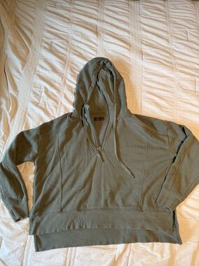 Nuuds women’s quarter zip